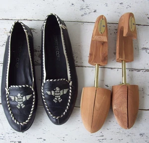 VTG ESPRIT DE CORP BLACK LEATHER LOAFERS~WOVEN THUNDERBIRD~SZ 10~SHOE TREES - Picture 1 of 10