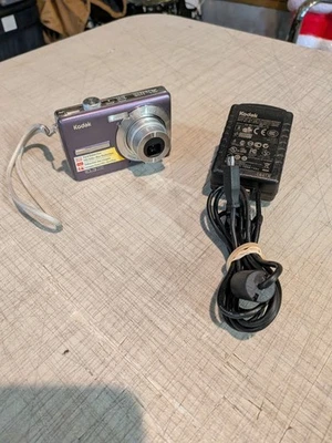 Cámara digital compacta Kodak Easyshare M1063 10,3 MP ¡con batería y cargador! ¡Leer! Foto 1 de 4