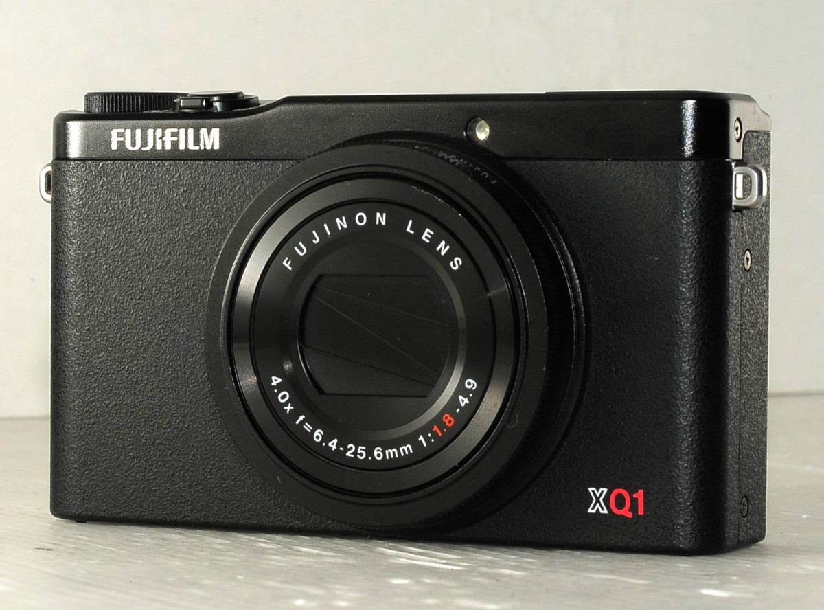 FUJIFILM XQ1 ブラック 美品 【公式通販】