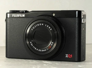 Near MINT FUJIFILM XQ1 Compact Digital Camera Black w/battery From Japan - Picture 1 of 13