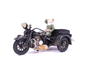 Maisto H-D Motorrad Trike 1947 Militär Figur Kunststoff L 15 cm 1:18 Spur G - Picture 1 of 13