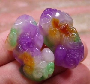 1 Pair 3 Color Green Lavender JADE PENDANT Dragon Pair Pi Xiu Money Coin 100055 - Picture 1 of 7