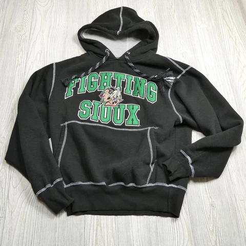 North Dakota University Fighting Sioux Sweatshirt Adult S Black Hooded Hoodie Cover
