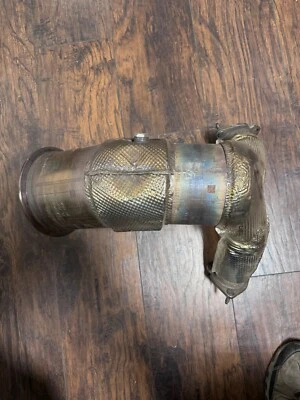 Audi S4 2019 tubo descendente 20 k millas turbo colector Foto 1 de 4