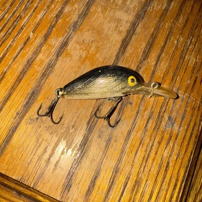 1970's Bill Norman Quarterback Black/Silver 1.75" Shallow Crankbait Fishing Lure - Image 1 of 3