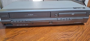 Magnavox VCR/DVD Player MWD2206, Tested And Working. No Remote - Picture 1 of 7