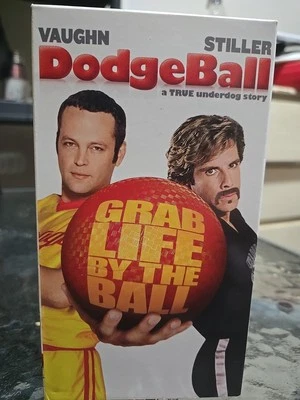 Cinta VHS Dodgeball Vince Vaughn Ben Stiller 2004 alquiler de películas de comedia de la era tardía Foto 1 de 3