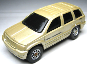 MAISTO 1999 JEEP GRAND CHEROKEE LIGHT GOLD 1:64 DIECAST 3 1/8" SUV TRUCK - NICE