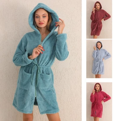 BONGUAL Bademantel Flausch Reißverschluss und Kapuze Saunamantel