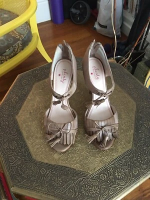 Plenty By Tracy Reese Heels, 7.5/38M Sandals - Image 1 of 4