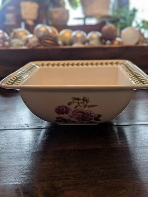 🌸 Stunning PORTMEIRION Botanic Roses Square Salad Bowl 8.5”  - Image 1 of 4