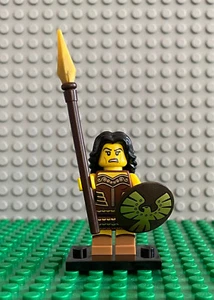 Lego Minifigure - Series 10 Warrior Woman     2013   LEGO35 - Picture 1 of 3