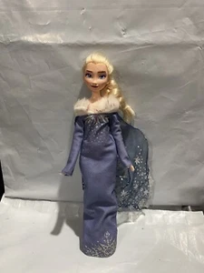 Disney Frozen Adventure Elsa geschätzte Traditionen Puppe Hasbro - Bild 1 von 6