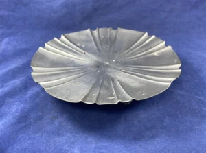 Vintage Pairpoint Pewter 3-Footed Dish 6 7/8" Dia x 1 5/8"H - Picture 1 of 14