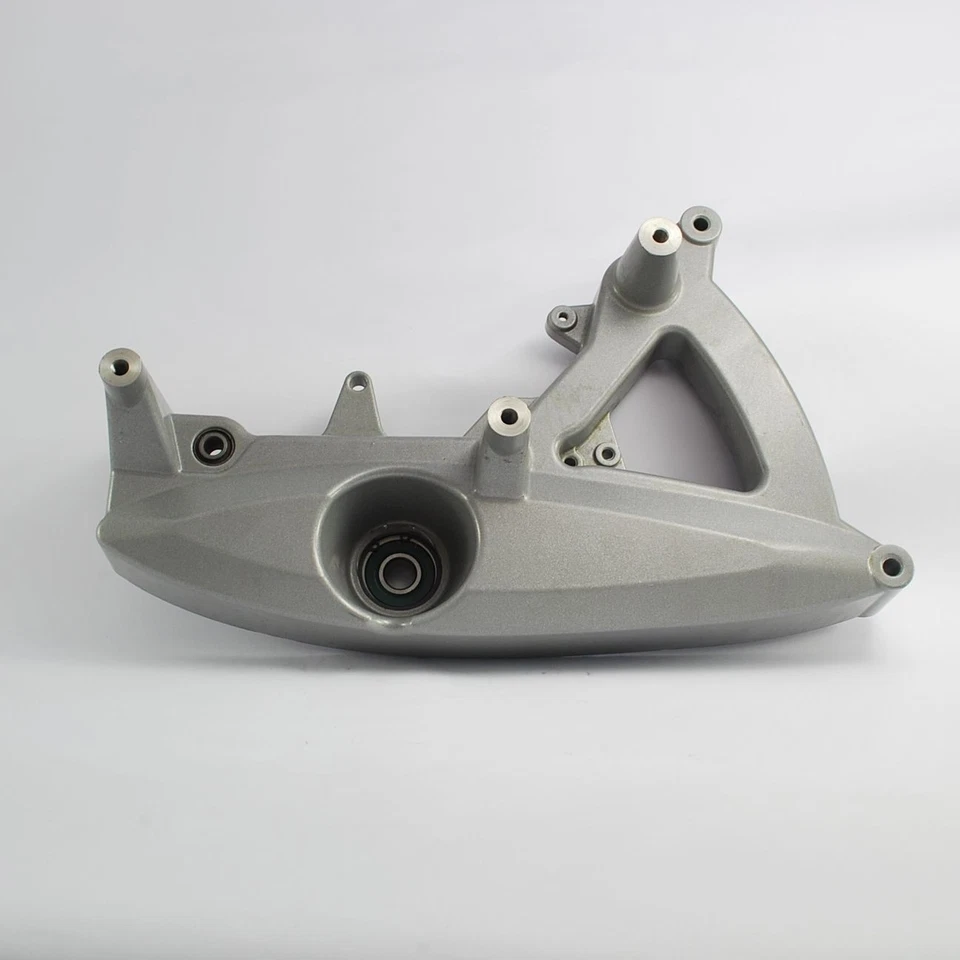 BRACCIO POSTERIORE ORIGINALE MALAGUTI MADISON 400 ARGENTO - Immagine 1 di 1