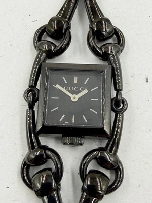 Reloj Gucci 116.5 YA116515 Serie Signoria Esfera Negra Banda Acero Buen Estado Foto 1 de 4