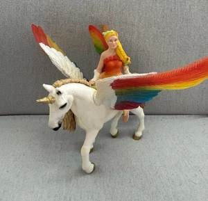 Schleich Elfi Llaya Amisi Fata Elfo Bayala Arcobaleno Unicorno Pegaso Figura - Foto 1 di 11