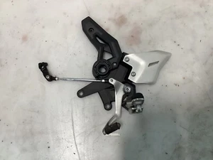 20-24 KAWASAKI NINJA EX650 Z650 JUEGO TRASERO IZQUIERDO PALANCA DE CAMBIOS OEM - Imagen 1 de 2