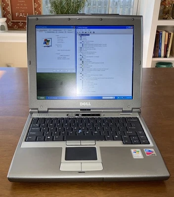Dell Latitude D400 Retro Windows XP laptop - Image 1 of 4