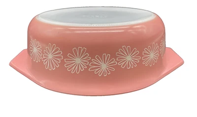 Vintage Pyrex Pink Daisy Oval 2 1/2 QT. # 045 Casserole Dish - Image 1 of 4