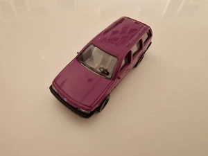 SIKU 1076 VW PASSAT III VARIANT GT VIOLETT B6 MINT - Picture 1 of 3