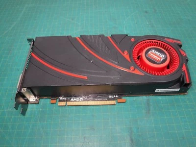 Dell AMD Radeon R9 270 2GB 256BIT GDDR5 Graphics Card. 0106DK, C632, 102C6320301 - Image 1 of 4