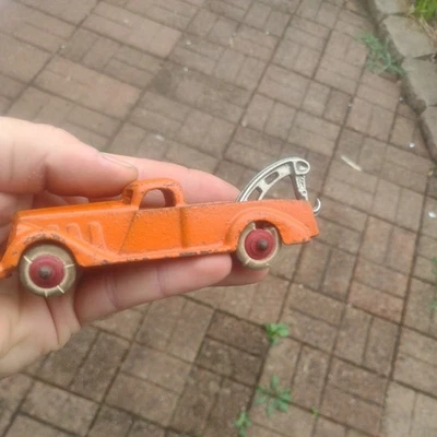 Antigua grúa de hierro fundido Hubley de la década de 1930 de 5". original  Foto 1 de 4