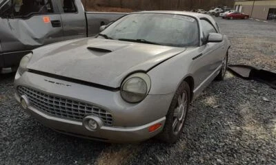 Passenger Front Spindle/Knuckle Assembly Fits 02-06 LINCOLN LS 359787 - Image 1 of 4