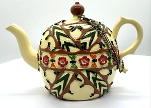 Nini Staffordshire Floral Teapot Trinket Box - Hand-Painted with Chain (Unboxed) - Picture 1 of 15