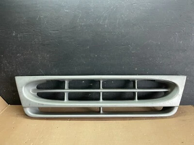 1997 to 2002 Ford Econoline Front Grille Grille L9158 PS - Image 1 of 4