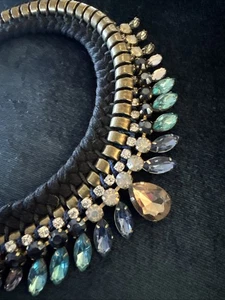 Collar The Limited Statement Estrás Multicolor Tono Dorado Cadena Trenzada - Imagen 1 de 10