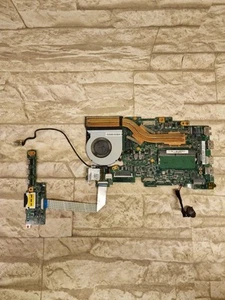Acer Mainboard TravelMate P2410-G2-MG PAREB MB 8L i5-8250 4GB RAM Nvidia MX130 - Bild 1 von 4