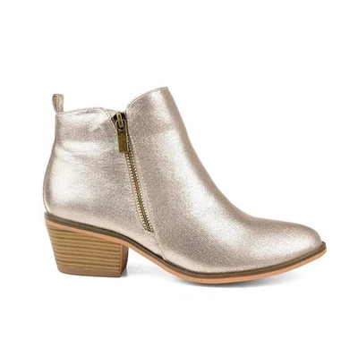 Botines al tobillo Journee Collection para mujer 7,5 M dorados de imitación de cuero con cremallera nuevos en caja SL8 Foto 1 de 4