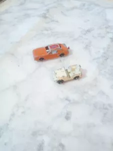 Vintage Die Cast Metal Midget DUKES OF HAZARD CAR AND JEEP - Picture 1 of 3