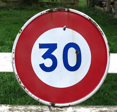 30, ancien panneau 30, signalisation, panneau 30, limitation vitesse, 1950, 30 . - Photo 1/4