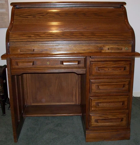 Oak roll top desk small one pedestal circa 1980, used Cover
