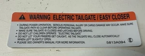 GENUINE NEW MITSUBISHI WARNING ELECTRIC TAILGATE / EASY CLOSER LABEL PN 5813A094 - Picture 1 of 2