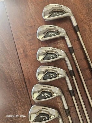 Hierros Callaway APEX DCB 2021 6 a mano trasera Senior Flex Foto 1 de 4