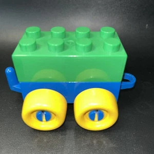 TYCO Super Blocks Pre-School Blue Yellow Train VTG and Green Brick not VTG 2 pcs - Imagen 1 de 6