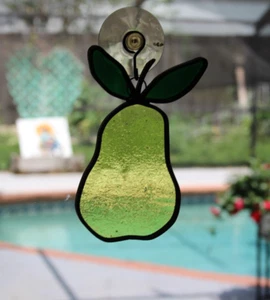 VTG LEADED STAINED GLASS SUNCATCHER HANGS FROM WINDOW PEAR 5IN X 3IN - Picture 1 of 4