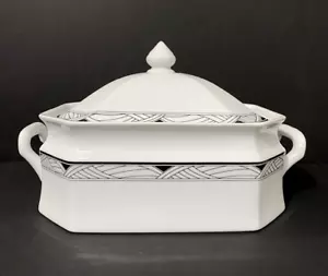 Studio Nova Synthesis 2 Quart Oval Covered Casserole - Picture 1 of 6