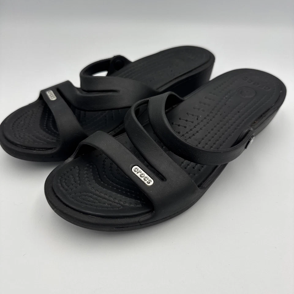 Босоножки Crocs Patricia женские размер 6 черные на танкетке шлепанцы с ремешками - Изображение 1 из 4