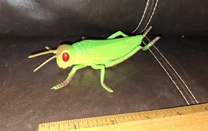Large Plastic Green Grasshopper (5.5'') Insect Bug Pretend Play Educational Toy - Picture 1 of 1