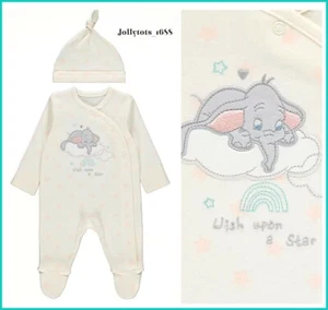 Disney Baby Dumbo Babygrow & Hut Set Charakter Schlafanzug 2 Stück 6-12 Monate NEU - Bild 1 von 5