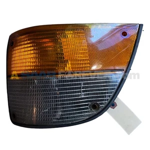 CONJUNTO DE LUCES DE ESQUINA SEÑAL DE GIRO SAAB 900 HELLA IZQUIERDA USADA ORIGINAL FABRICANTE DE EQUIPOS ORIGINALES 8582231 - Imagen 1 de 7