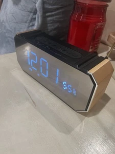 Bluetooth Wireless Alarm Clock - Picture 1 of 7