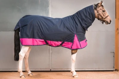 Turnout 1200D Winter Horse Rugs 50g Filling COMBO Neck Navy/Raspberry 5'3-6'9 - Image 1 of 4