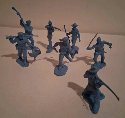Marx Toys Frontiersmen Pioneers Defenders Blue Fort Apache Play Set - Image 1 of 4