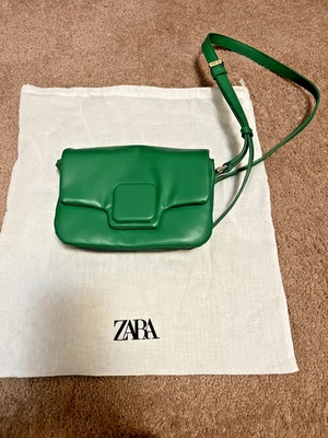 Cartera Zara Verde - Excelente Estado, Cierres Magnéticos Dorados Foto 1 de 4