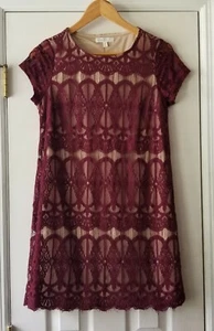 Love Fire shift dress juniors size M burgundy lace overlay nude lining pull on - Imagen 1 de 8